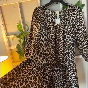 NWT- H&M adorable print full skirt dress it runs very large .